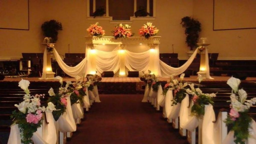 Diy Church Pew Wedding Decorations Httpsiimgvik Wmfceg