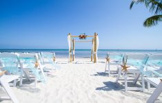 Applying the Best Beach Themed Wedding Decorations 5 Ideas For A Great Beach Themed Wedding In Puglia