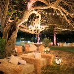 Barn Wedding Decoration Ideas Hay Bales Sofa Ideas For Rustic Outdoor Country And Barn Weddings barn wedding decoration ideas|guidedecor.com