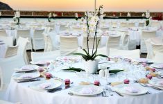 Beach Wedding Table Decorations for Your Gorgeous Summer Wedding Beach Wedding Reception Decoration Ideas