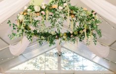 Chandelier Wedding Decor T30 Hanging Wedding Centerpieces 2 chandelier wedding decor|guidedecor.com