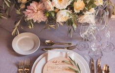 Country Chic Wedding Decor You Can Try Reception Dcor Photos Rustic Wedding With Round Wood Menu