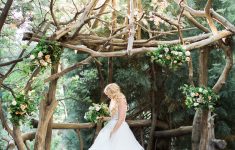 DIY Cheap Rustic Wedding Decor 44 Outdoor Wedding Ideas Decorations For A Fun Outside Spring Wedding