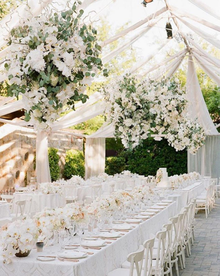 Gorgeously Breathtaking Ceiling Decorations for Wedding 9 Prettiest Ways To Use Drapes For Your Wedding