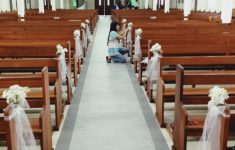 How to Decorate A Church for A Wedding Prettily Wedding Chairpew Decorations Wed10 Floral Garage Singapore