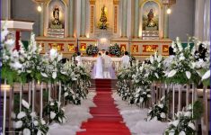 How to Decorate A Church for A Wedding Prettily Wedding Decoration Church And Church Wedding Decorations Ideas
