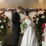 How to Decorate A Church for A Wedding Prettily Wedding Flowers For Church Altars Lovetoknow