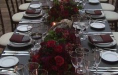 Maroon Wedding Decor 17 A Moody Tablescape With A Black Tablecloth Black Menus Burgundy Napkins And Floral Centerpieces maroon wedding decor|guidedecor.com