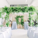 Minimalist Wedding Decor A Modern And Minimalistic Wedding With Touches Of Tropical Greenery 02 minimalist wedding decor|guidedecor.com