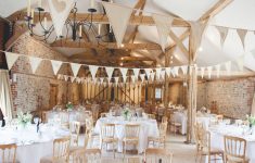 Rustic Decorations For A Wedding Whats The Difference Between A Rustic And Boho Wedding Theme Chwv