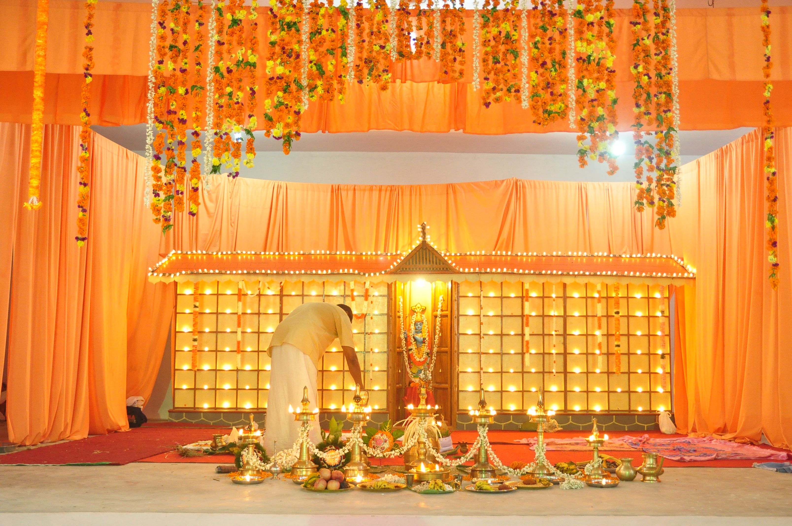 Simple Wedding Stage Decoration Photos Kerala Hindu Wedding Simple Stage Decoration Photos Photography simple wedding stage decoration photos|guidedecor.com
