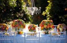 Summer Wedding Decorations Ideas For Summer Wedding Table Decoration With Colorful Flower Arrangements 0 1697546123 summer wedding decorations|guidedecor.com