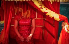 Take the Chinese Wedding Decorations in Your Wedding Day 2 Cultures Meet For A Wedding Hutong School