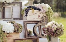 Ventage Wedding Decor Vintage Wedding Decor Ideas To Use Mirror Flowers And Frames2 ventage wedding decor|guidedecor.com