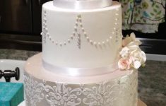 Wedding Cake Pearl Decorations Full 7646 128997 Grandislandmansionwedding 2 wedding cake pearl decorations|guidedecor.com
