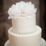 Wedding Cake Pearl Decorations Sweet And Simple Wedding Cakes With Pearl wedding cake pearl decorations|guidedecor.com