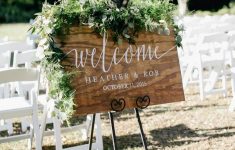 Wedding Decorations For Outdoors Chic Outdoor Wedding Sign Ideas wedding decorations for outdoors|guidedecor.com